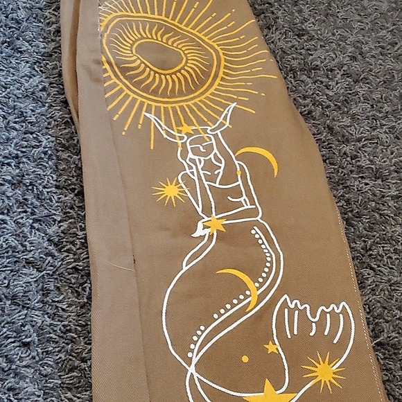 Astrology Pattern Brown Jeans - Picture 3 of 4